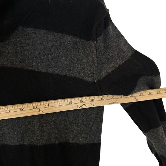 J. Crew Re-imagined Black and Grey Striped 100% Lambs Wool Pullover Sweater M - Picture 6 of 7